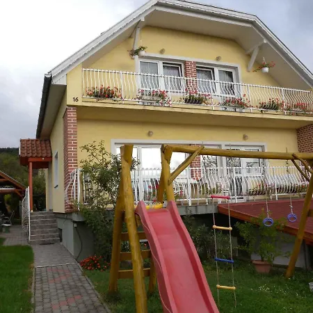 Casa de Férias Balatonalmadi/balaton 17971 *