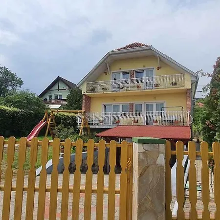 Casa de Férias Balatonalmadi/balaton 17971 *
